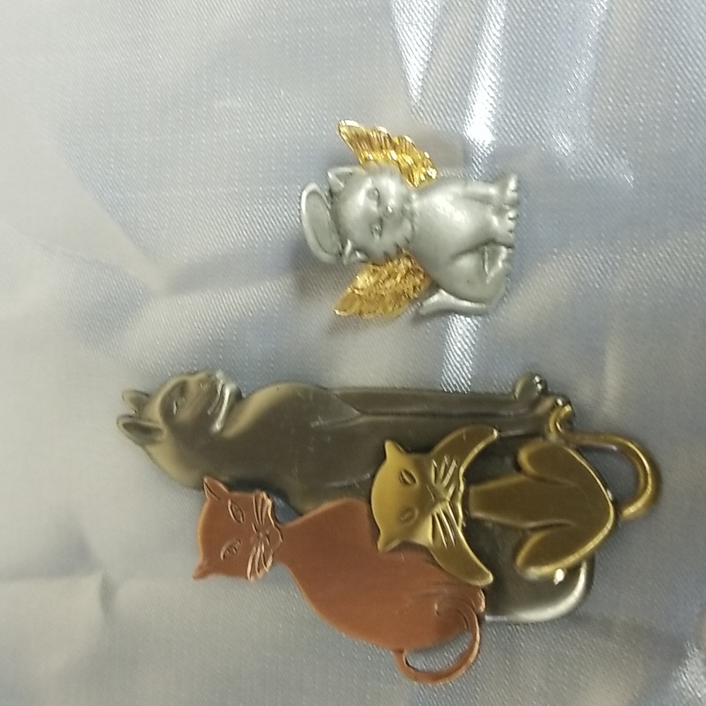 Cat pins